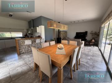 Casa · 200m² · 6 Ambientes · 1 Cochera · Casa en Pinamar