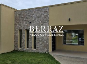 Casa · 130m² · 5 Ambientes · 3 Cocheras · Casa Alquiler Anual 3 Dorm. Barrio San Ramón Lote de 550 m² Pilar del Este