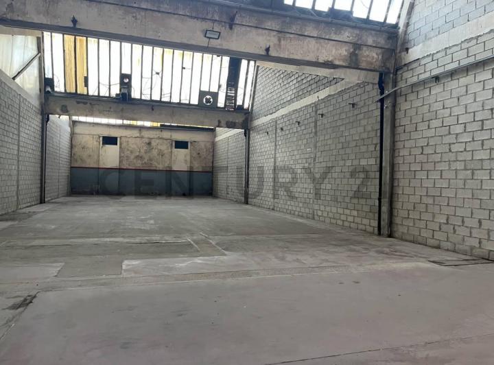 Depósito · 375m²