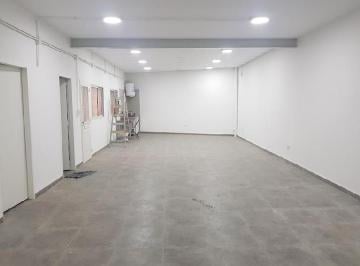 Local comercial · 122m² · Local en La Av Hipolito Yrigoyen Al 2200