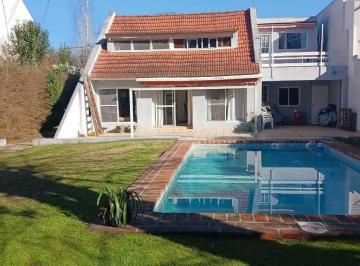 Casa · 140m² · 4 Ambientes · Gran Oportunidad Para Inversores en El Náutico Escobar Country Club