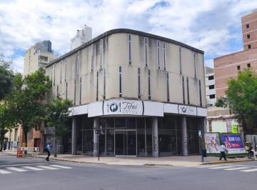 Local comercial · 843m² · 2 Cocheras · Local Comercial 843 m² Urquiza Esquina Alvear