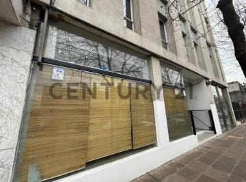 Local comercial · 329m² · 5 Ambientes · Venta de Moderno Local Comercial con Renta, Ideal Inversor, Pilar Centro!