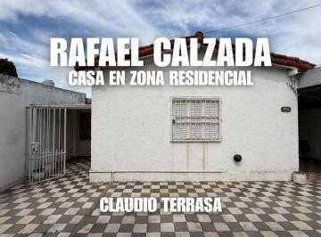 Casa · 80m² · 3 Ambientes · 4 Cocheras · Chalet en Venta en R. Calzada