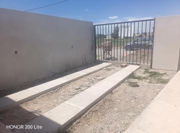 PH · 75m² · 3 Ambientes · 1 Cochera · En Venta PH 2 Dormitoriios Centro Plottier