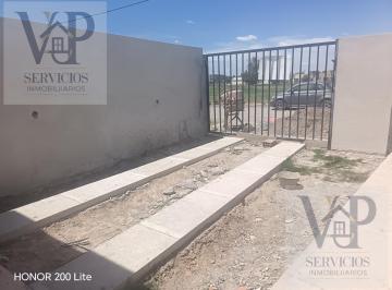 PH · 75m² · 3 Ambientes · 1 Cochera · En Venta PH 2 Dormitoriios Centro Plottier