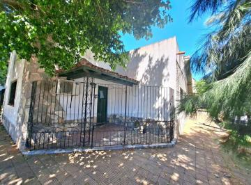 Casa de 3 ambientes, General San Martín · Casa Cómoda y Funcional en Muy Buena Zona de Villa Ballester