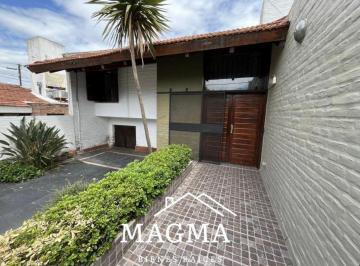Casa de 12 ambientes, Córdoba · Casa en Venta en Urca - 3 Dorm., Pileta! Apta a Credito!