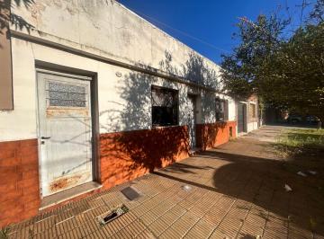 Terreno , Lanús · Venta Casa Lote Propio de 8.66 X 26 - Rodeada de Avs!