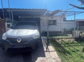 Casa · 127m² · 2 Ambientes · Vendo Oportunidad Casa 3 Dorm. Barrio Acosta