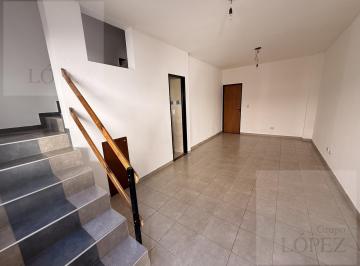 Casa · 90m² · 3 Ambientes · 1 Cochera · Venta Duplex en Munro - 3 Ambientes con Cochera, Patio, Parrilla, Jardín, Apto Crédito