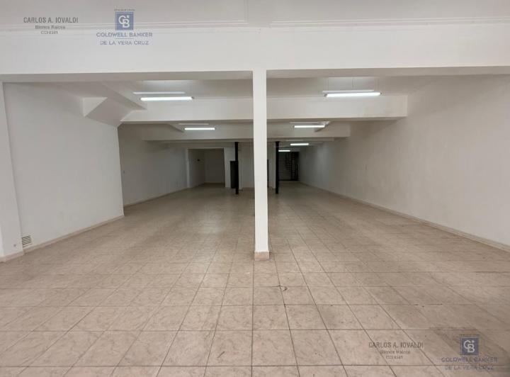 Local comercial · 300m²