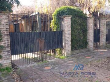 Casa · 130m² · 4 Ambientes · 1 Cochera · Chalet en Venta Ituzaingo