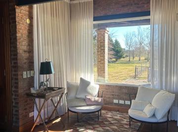 Casa de 4 ambientes, Luján · Excelente Propiedad en Club de Polo