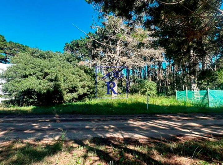 Terreno · 880m²