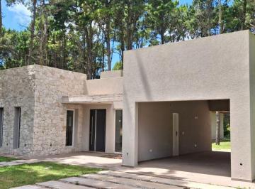 Casa de 4 ambientes, Partido de la Costa · Casa Eneas en Venta - Barrio Alamos Pinamar - Ref 16