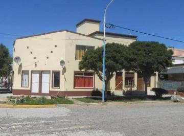 Casa · 170m² · 3 Ambientes · Casa en Venta - 2 Dorm. 1 Baño - 170 m² - Rawson