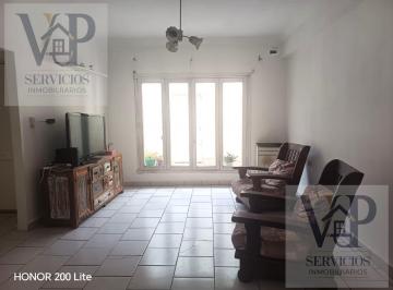 Casa · 132m² · 2 Ambientes · 1 Cochera · Venta Casa 2 Dorm. y Local, Centro - Cipolletti