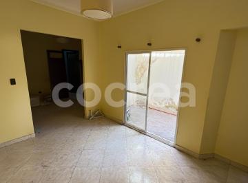 PH de 4 ambientes, Villa del Parque · Retasado! PH de 4 Ambientes con Patio. Muy Luminoso, Amplio y con Excelente Distribución