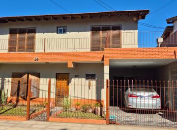 Casa · 300m² · 4 Ambientes · 1 Cochera · Casa 4 Ambientes en Venta - Barrio Arca, Paso del Rey