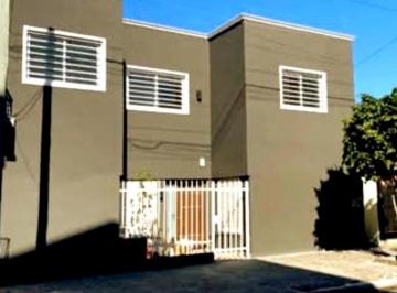 Casa · 220m² · 6 Ambientes · Venta Casa de Cinco Amb. Villa Luzuriaga (San Justo)