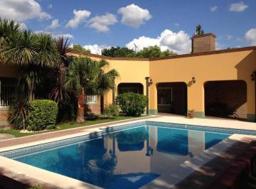 Casa · 260m² · 6 Ambientes · 1 Cochera · Venta Casa Quinta con Quincho - Escobar
