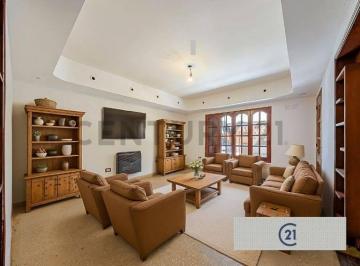 Casa · 220m² · 4 Ambientes · 1 Cochera · Venta - Casa - 4 Dorm. - Cochera - Patio - Zona Sur, Rosario