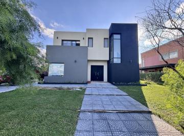 Casa · 156m² · 5 Ambientes · 2 Cocheras · Venta Casa San Sebastian Area 1 - 5 Ambientes - Uso Interno