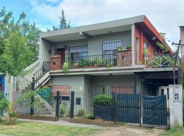 Casa de 4 ambientes, Tigre · Venta Casa - 4 Dorm. + Jardín y Cochera