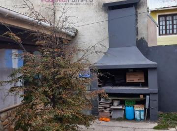 Casa · 263m² · Casa y Tres Departamentos en Venta
