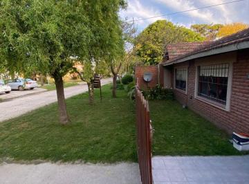Casa de 3 ambientes, Mar del Plata · Chalet 3 Amb - Patio y Cochera - Caseros 5200
