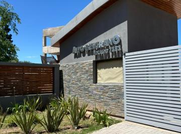 Casa · 106m² · 2 Dormitorios · 2 Cocheras · Villa Belgrano Casa 2 Dorm Housing Altos Belgrano con Sum y Pileta