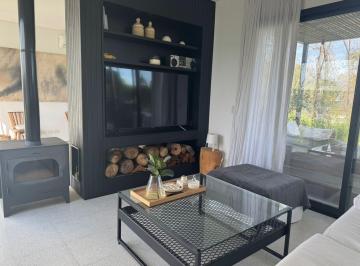 Casa Venta 853m² de 3 ambientes · Casa en Venta - 3 Amb en Santa Isabel II