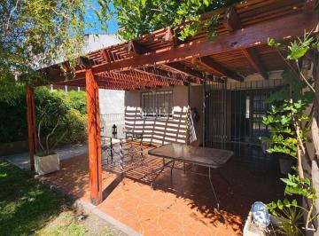 Casa · 110m² · 4 Ambientes · 3 Cocheras · Venta Casa 4 Ambientes Parque Cochera Morón