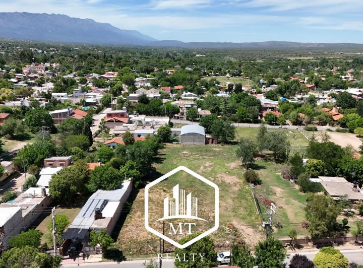 Terreno · 1235m²