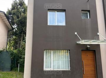 Casa · 69m² · 3 Ambientes · 1 Cochera · Casa Dúplex en Venta en Bariloche, Patagonia, Argentina