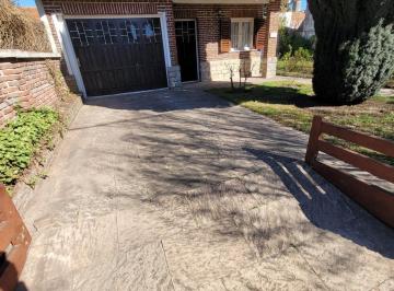 Terreno · 138m² · 4 Ambientes · 1 Cochera · Lote Sobre Av Luro Zona Comercial