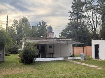 Casa · 80m² · 3 Ambientes · Casa a Refaccionar en Parque Leloir