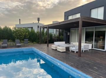 Casa de 5 ambientes, Costa Esmeralda · Casa Chalet en Venta en Costa Esmeralda, Costa Atlántica, Buenos Aires