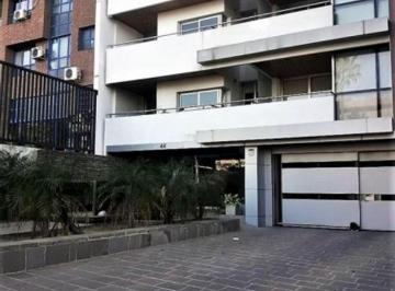 Departamento de 3 ambientes, Córdoba · Dpto. 2 Dorm. Balcón Frente Al Parque. Nueva Córdoba
