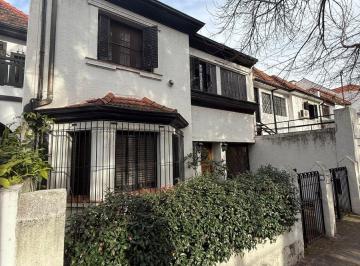 Casa de 6 ambientes, Vicente López · Hermosa Casa de Estilo en El Bajo de Vte López