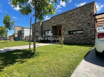 GBB-GBB-1603_2 · Venta de Casa en Santa Lucia, Pilar del Este