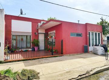 Casa · 140m² · 5 Ambientes · 1 Cochera · Casa en Ensenada