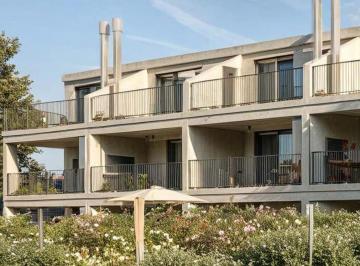Departamento · 90m² · 4 Ambientes · 1 Cochera · Pre Venta Duplex Lanzamiento Benavidez Tigre 4 Amb Cochera Galeria con Parrilla y Jardin
