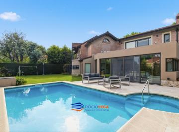 Casa · 285m² · 7 Ambientes · 2 Cocheras · Casa a La Venta en Banco Provincia, Francisco Alvarez, Moreno