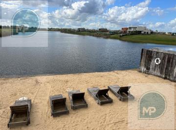 Terreno · 1005m² · Terreno en Venta en El Naudir Al Lago/río