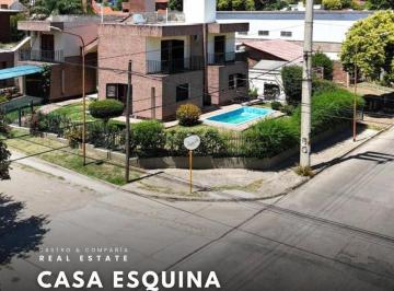 Casa · 174m² · 7 Ambientes · 2 Cocheras · Venta Casa Esquina de 3 Dorm. C/pileta en Bº Costa Azul Sur, Villa Carlos Paz