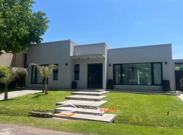 Casa · 148m² · 5 Ambientes · 2 Cocheras · Casa en Venta Country Banco Provincia