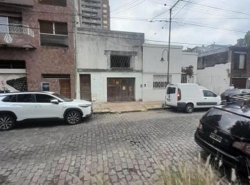 Casa · 246m² · 1 Cochera · Casa en San Fernando