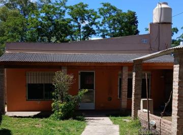 Casa de 4 ambientes, Esteban Echeverría · Vendo o Permuto Casa 2 Habitaciones y Parque en Monte Grande